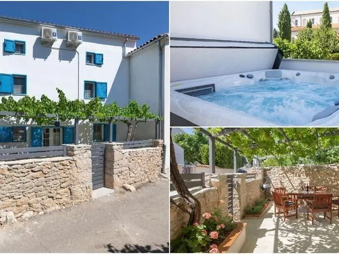 Modern Holiday Home With Jacuzzi Medulin